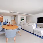 Aquasuites Luxury B07 Апартаменты *