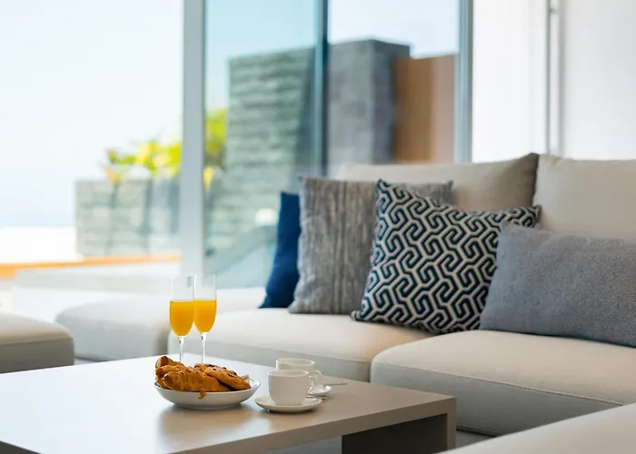 Aquasuites Luxury B07 *