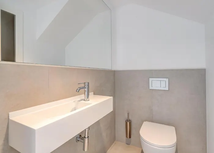 Aquasuites Luxury B07 *